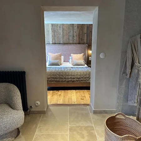 Le Prieuré Hotel 4*